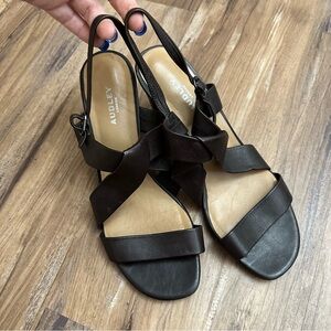 Black Classic Low Heel Shoes with Adjustable Slingback